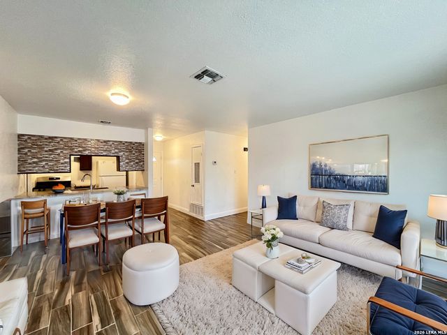 2106 Henrietta St, San Antonio, TX 78224