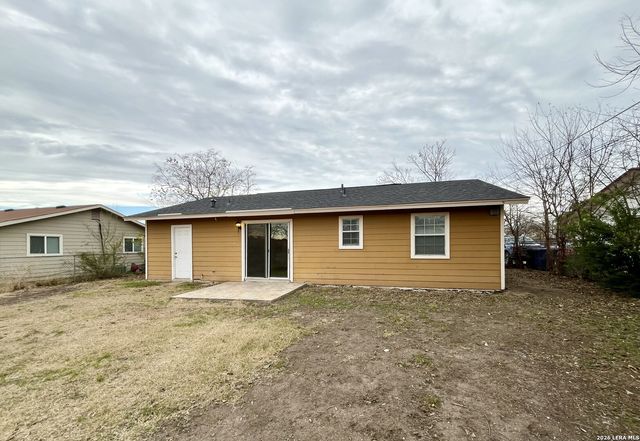 2106 Henrietta St, San Antonio, TX 78224