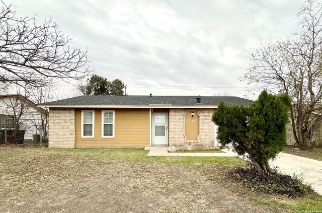 2106 Henrietta St, San Antonio, TX 78224