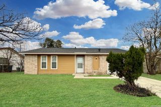2106 Henrietta St, San Antonio, TX 78224