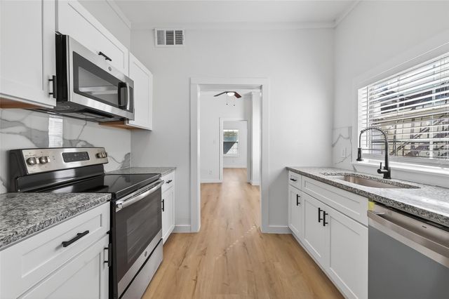 2202 Hutchins Street A, Houston, TX 77003