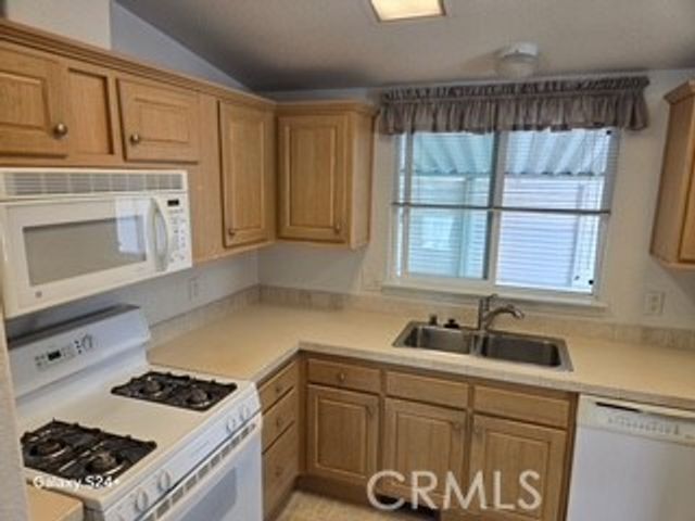 195 Tierra Rejada 29, Simi Valley, CA 93065