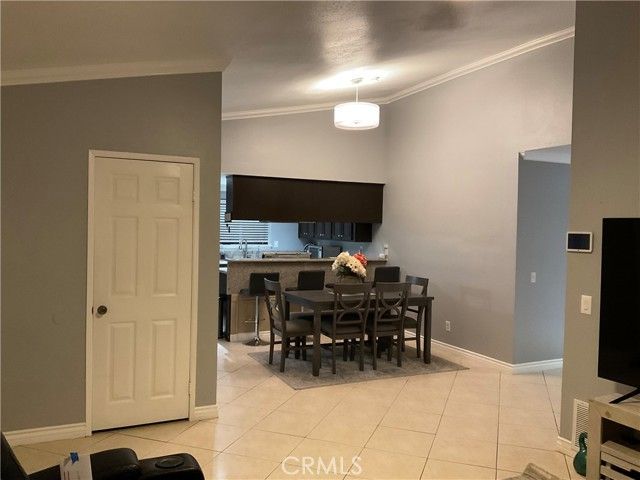 3370 Hollowood Court, Riverside, CA 92503