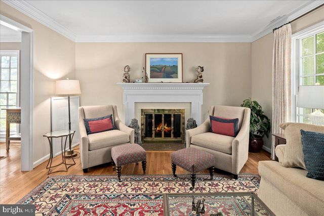 6413 KENHOWE DR, Bethesda, MD 20817