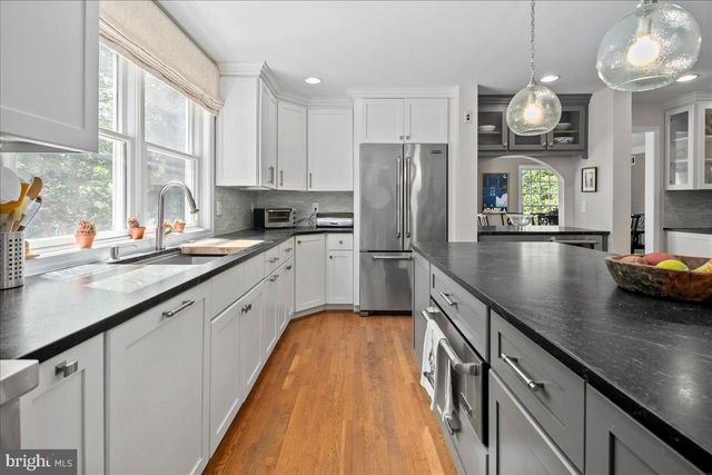 6413 KENHOWE DR, Bethesda, MD 20817