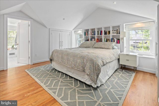 6413 KENHOWE DR, Bethesda, MD 20817