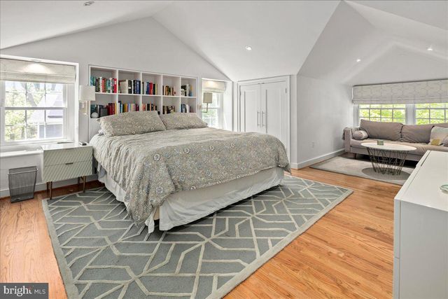 6413 KENHOWE DR, Bethesda, MD 20817