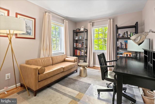 6413 KENHOWE DR, Bethesda, MD 20817