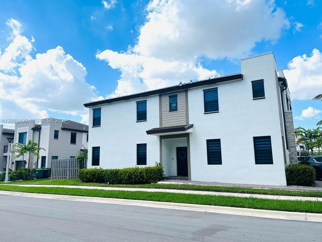 560 NE 206th Lane, Miami, FL 33179