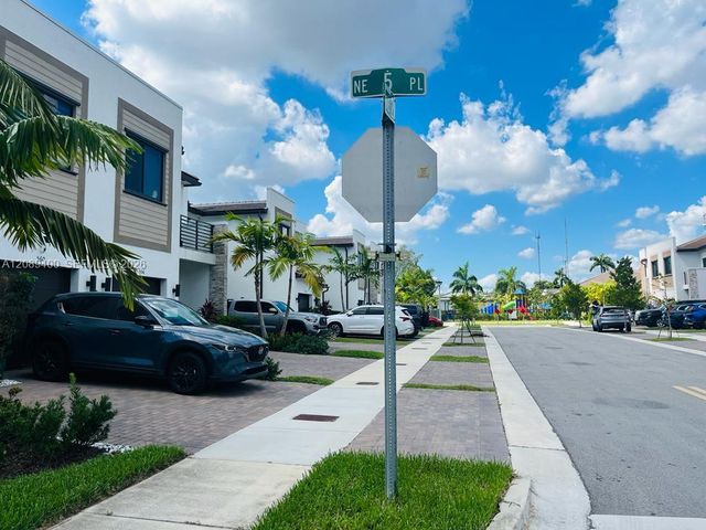 560 NE 206th Lane, Miami, FL 33179