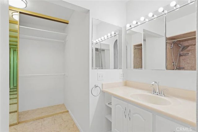 8402 Sunbeam Cir, Huntington Beach, CA 92646