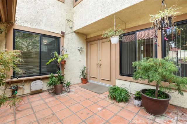 8402 Sunbeam Cir, Huntington Beach, CA 92646