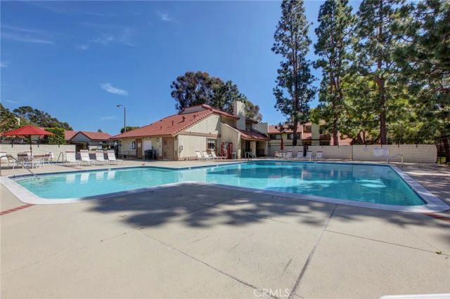 8402 Sunbeam Cir, Huntington Beach, CA 92646