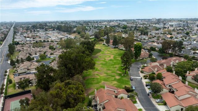 8402 Sunbeam Cir, Huntington Beach, CA 92646
