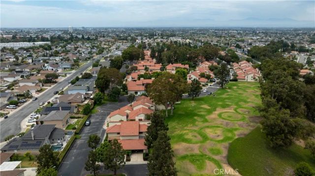 8402 Sunbeam Cir, Huntington Beach, CA 92646