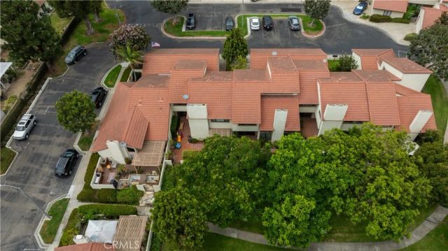 8402 Sunbeam Cir, Huntington Beach, CA 92646