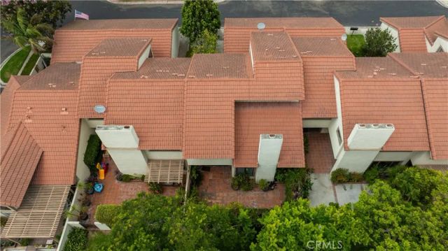 8402 Sunbeam Cir, Huntington Beach, CA 92646