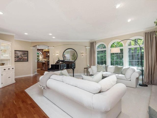 10820 Windmill Drive, Corcoran, MN 55374