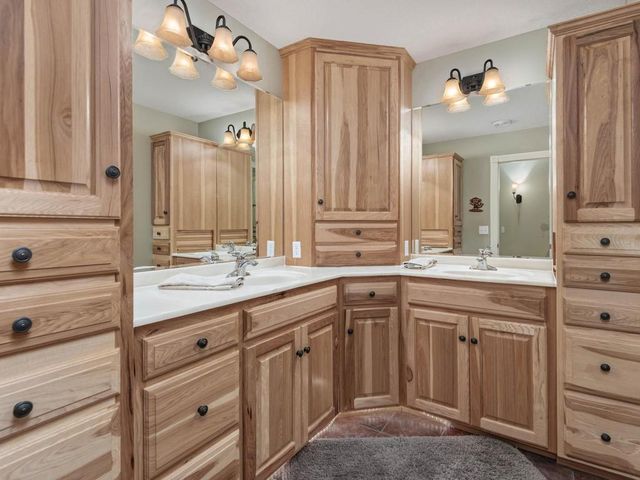 10820 Windmill Drive, Corcoran, MN 55374