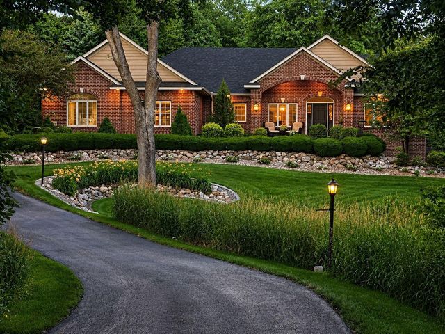 10820 Windmill Drive, Corcoran, MN 55374