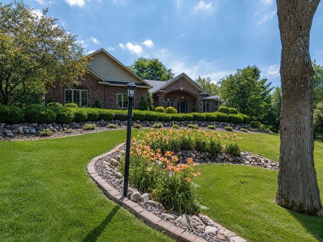 10820 Windmill Drive, Corcoran, MN 55374
