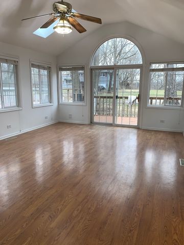 1326 S Batavia Avenue, Batavia, IL 60510