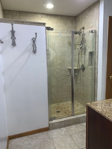 1326 S Batavia Avenue, Batavia, IL 60510
