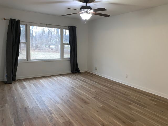 1326 S Batavia Avenue, Batavia, IL 60510
