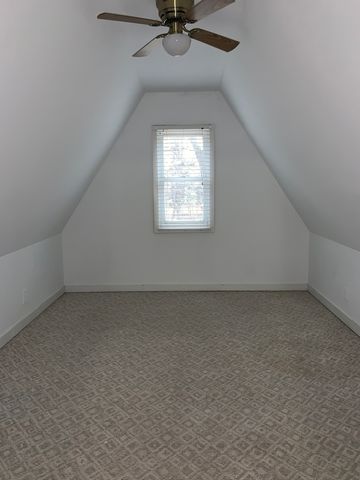 1326 S Batavia Avenue, Batavia, IL 60510