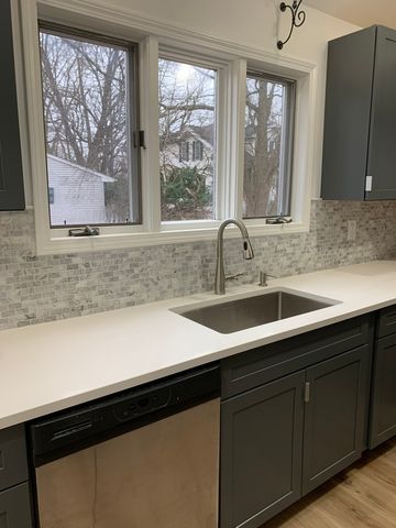 1326 S Batavia Avenue, Batavia, IL 60510