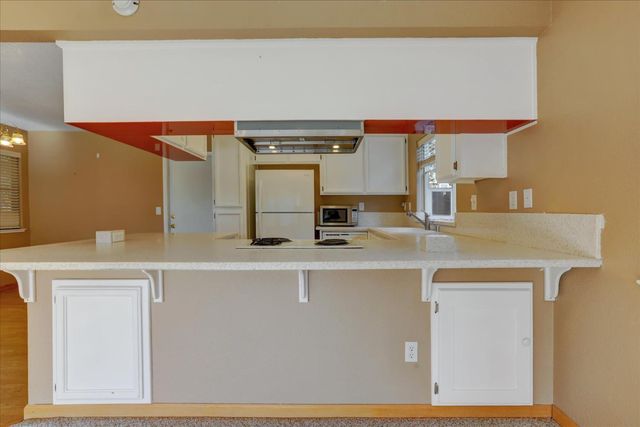 111 Stanford Ct, Grass Valley, CA 95945