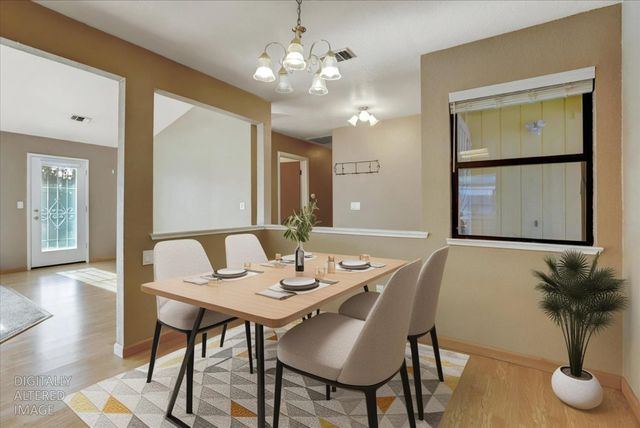 111 Stanford Ct, Grass Valley, CA 95945