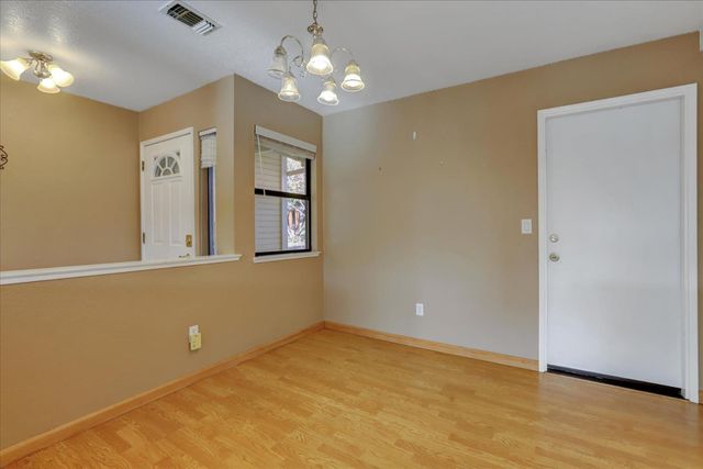 111 Stanford Ct, Grass Valley, CA 95945