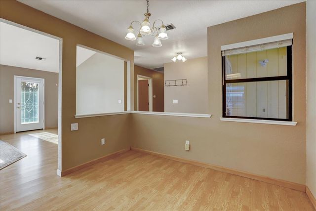 111 Stanford Ct, Grass Valley, CA 95945