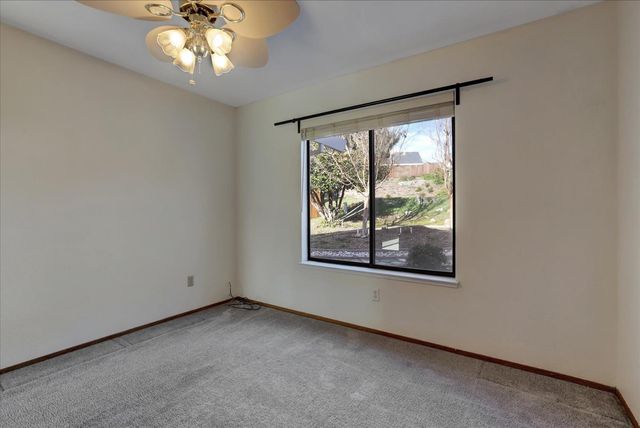 111 Stanford Ct, Grass Valley, CA 95945