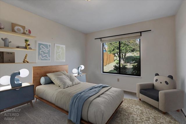 111 Stanford Ct, Grass Valley, CA 95945