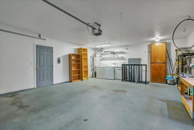 111 Stanford Ct, Grass Valley, CA 95945