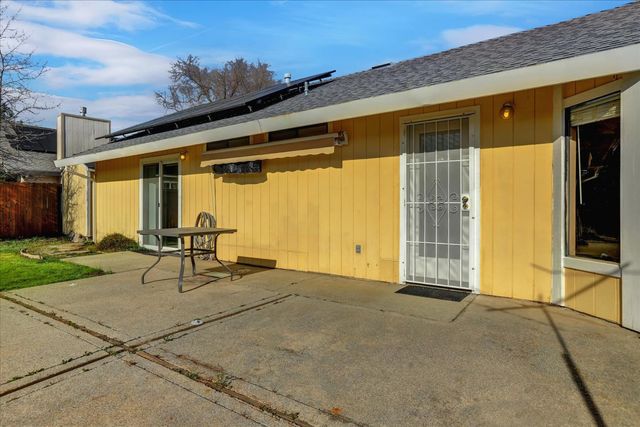 111 Stanford Ct, Grass Valley, CA 95945