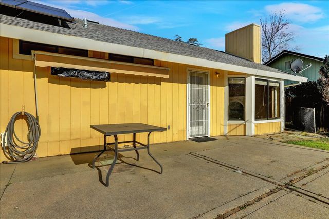 111 Stanford Ct, Grass Valley, CA 95945