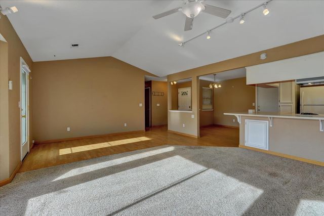 111 Stanford Ct, Grass Valley, CA 95945