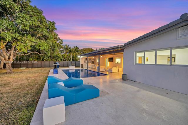 8501 SW 142nd St, Palmetto Bay, FL 33158