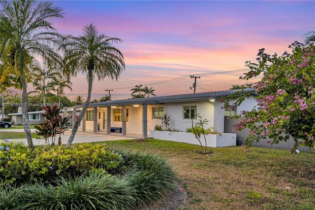 8501 SW 142nd St, Palmetto Bay, FL 33158