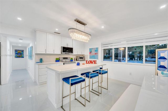 8501 SW 142nd St, Palmetto Bay, FL 33158