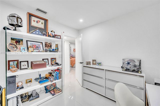 8501 SW 142nd St, Palmetto Bay, FL 33158