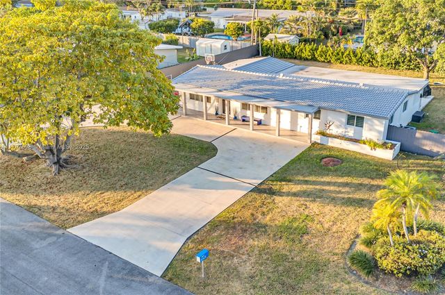 8501 SW 142nd St, Palmetto Bay, FL 33158