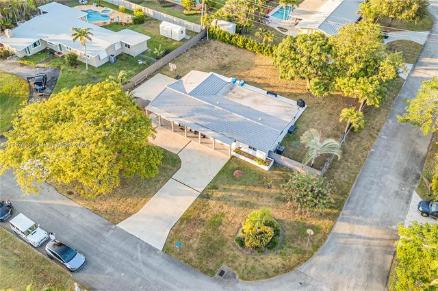 8501 SW 142nd St, Palmetto Bay, FL 33158