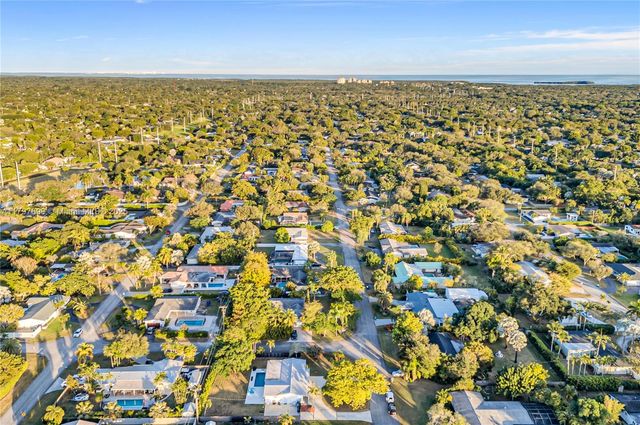 8501 SW 142nd St, Palmetto Bay, FL 33158