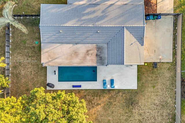 8501 SW 142nd St, Palmetto Bay, FL 33158