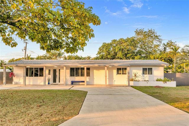 8501 SW 142nd St, Palmetto Bay, FL 33158