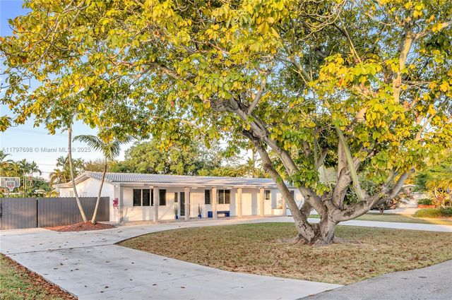 8501 SW 142nd St, Palmetto Bay, FL 33158